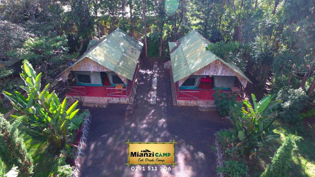 Camp Mahon Gardens Hotell Nanyuki Exteriör bild