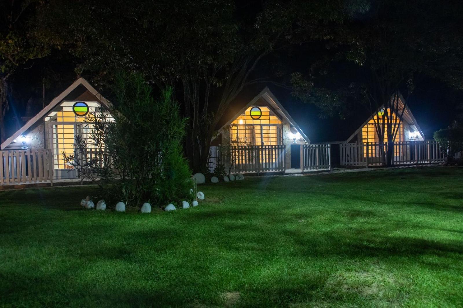 Camp Mahon Gardens Hotell Nanyuki Exteriör bild